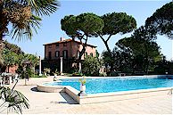 Vacation villa to rent near Rome